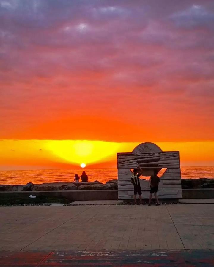 Batumi Luxury Resort & Sea View Aparthotel Exteriör bild